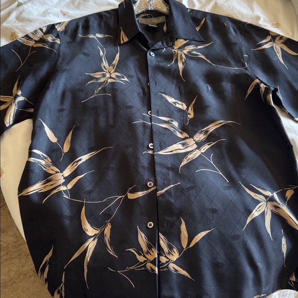 Tori Richard Black and Tan Floral Shirt - Picture 2 of 4